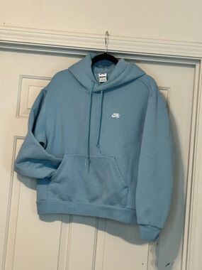 Nike Women’s Sky Blue Pullover Hoodie with Small White Swoosh